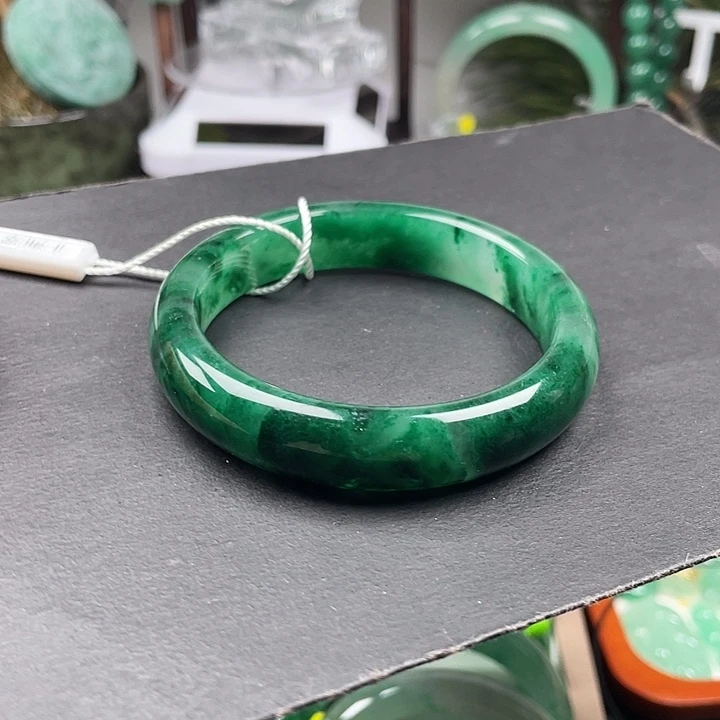 未镶嵌手镯石英质玉