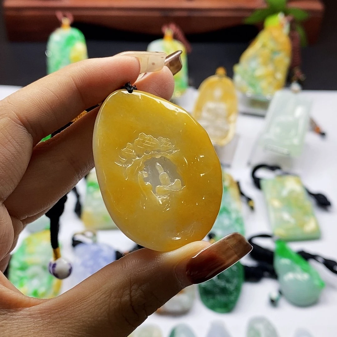 颈饰未镶嵌翡翠天然翡翠A货