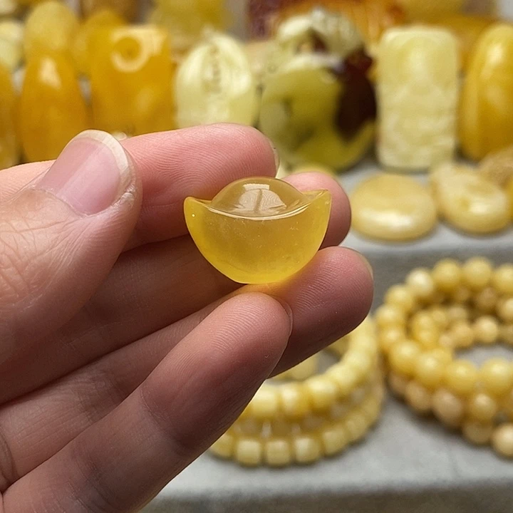 琥珀颈饰未镶嵌琥珀蜜蜡吊坠