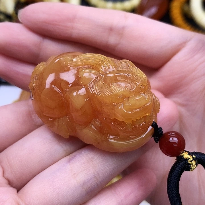 蜜蜡未镶嵌珠宝奇石