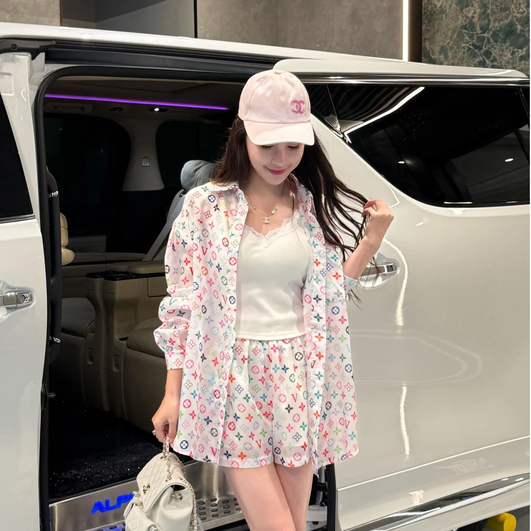 抗皱宽松型气质韩版设计感休闲夏季时尚防晒衬衫短裤两件套