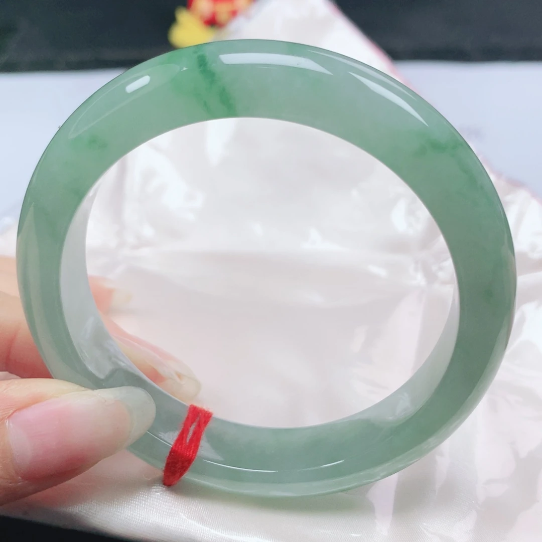 翡翠未镶嵌手镯翡翠56.2冰绿飘绿花正圈