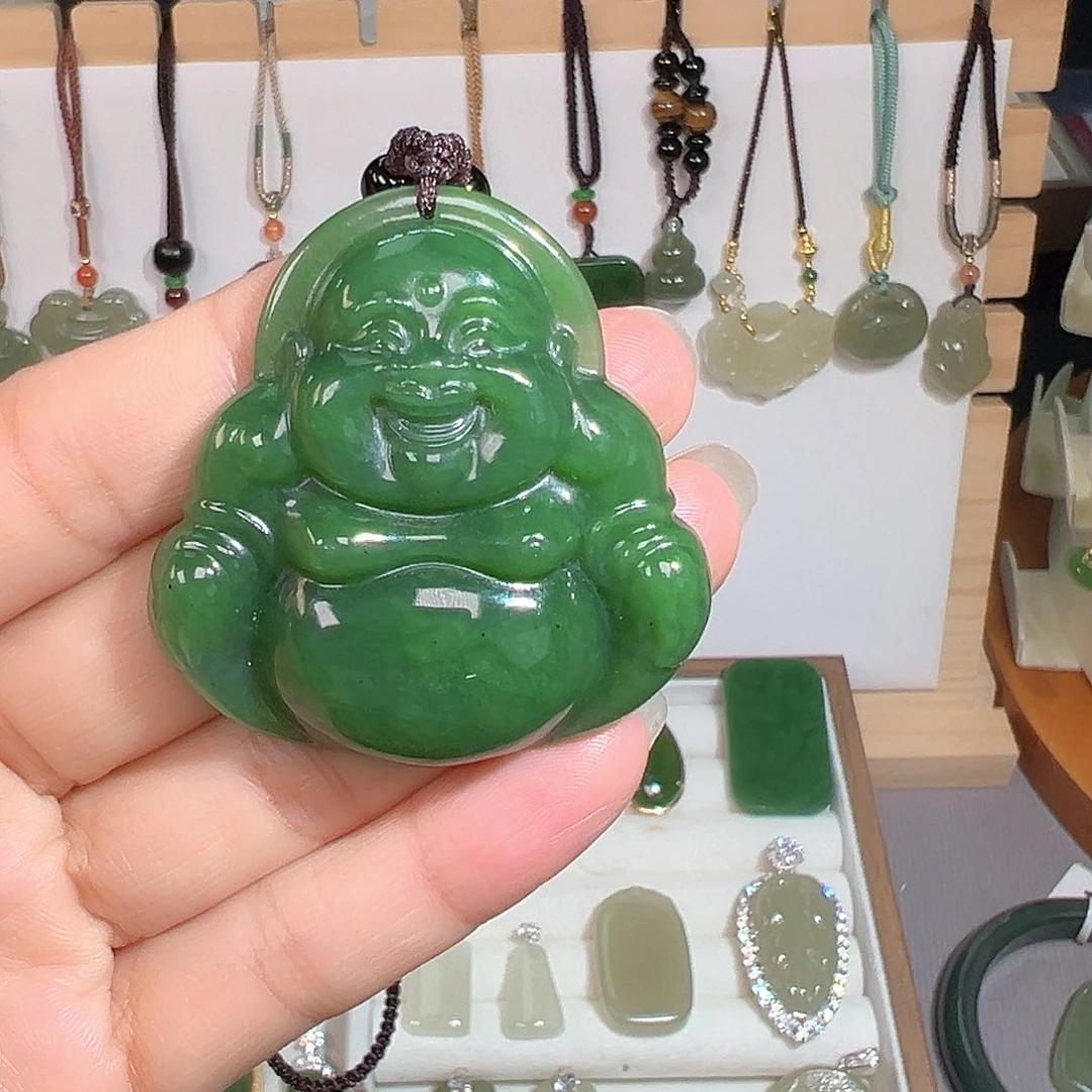 颈饰未镶嵌和田玉（碧玉）