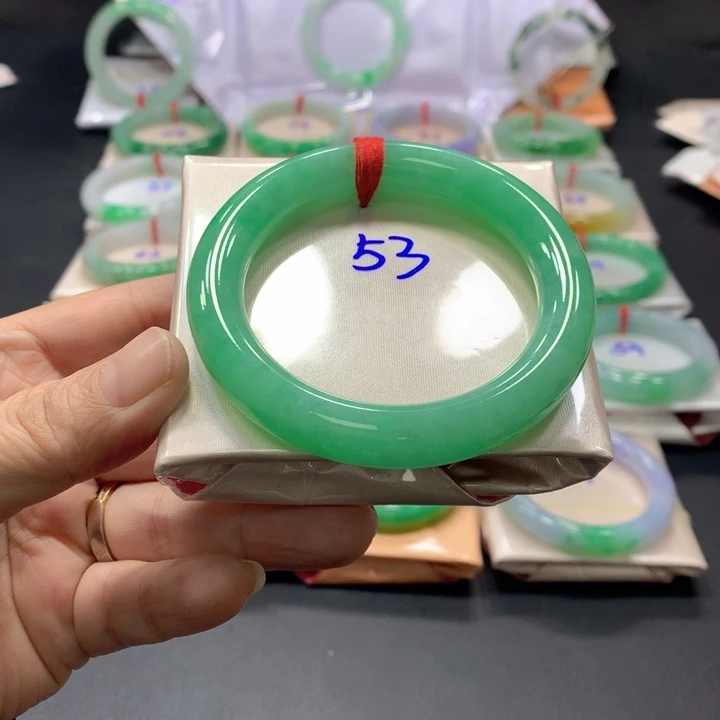 未镶嵌手镯翡翠53圈口