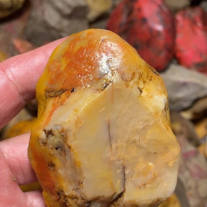 田黄石187克昌化田黄石