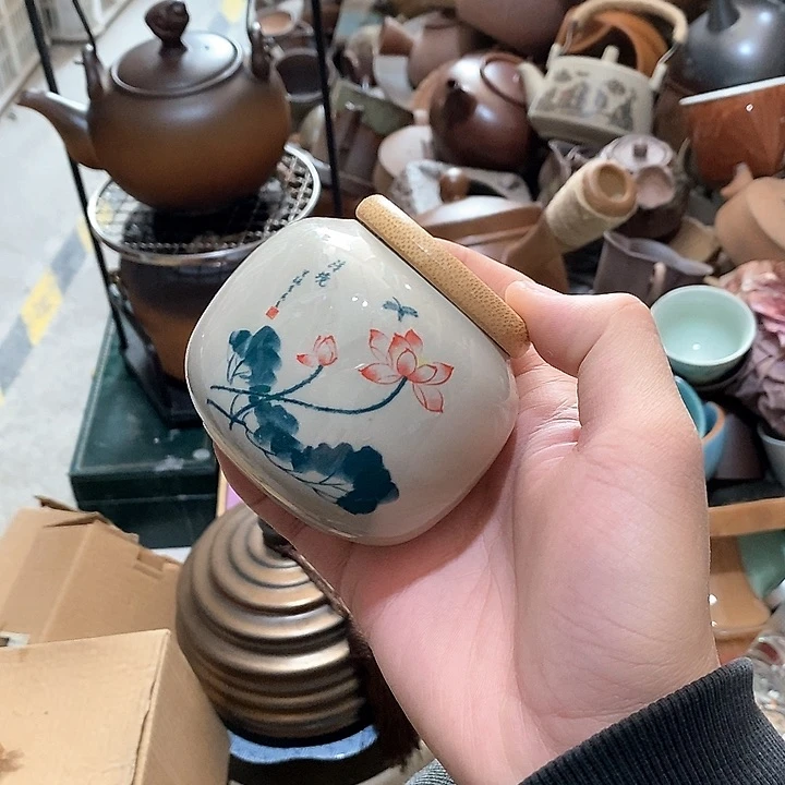 瓷片荷花绽放了我想去了一个多