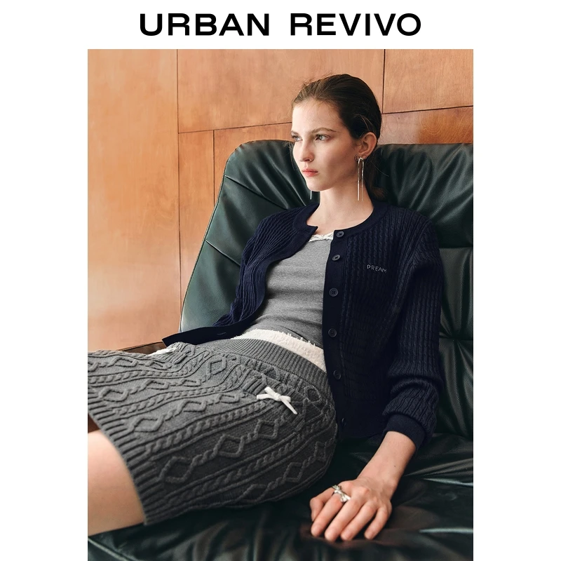UR2026春季新款女装学院风肌理串珠针织开衫UYU950118+