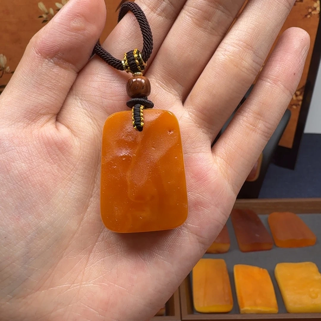 蜜蜡未镶嵌吊坠(赠链)