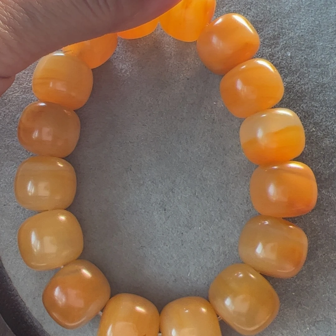 石英质玉（黄龙玉）未镶嵌颈饰