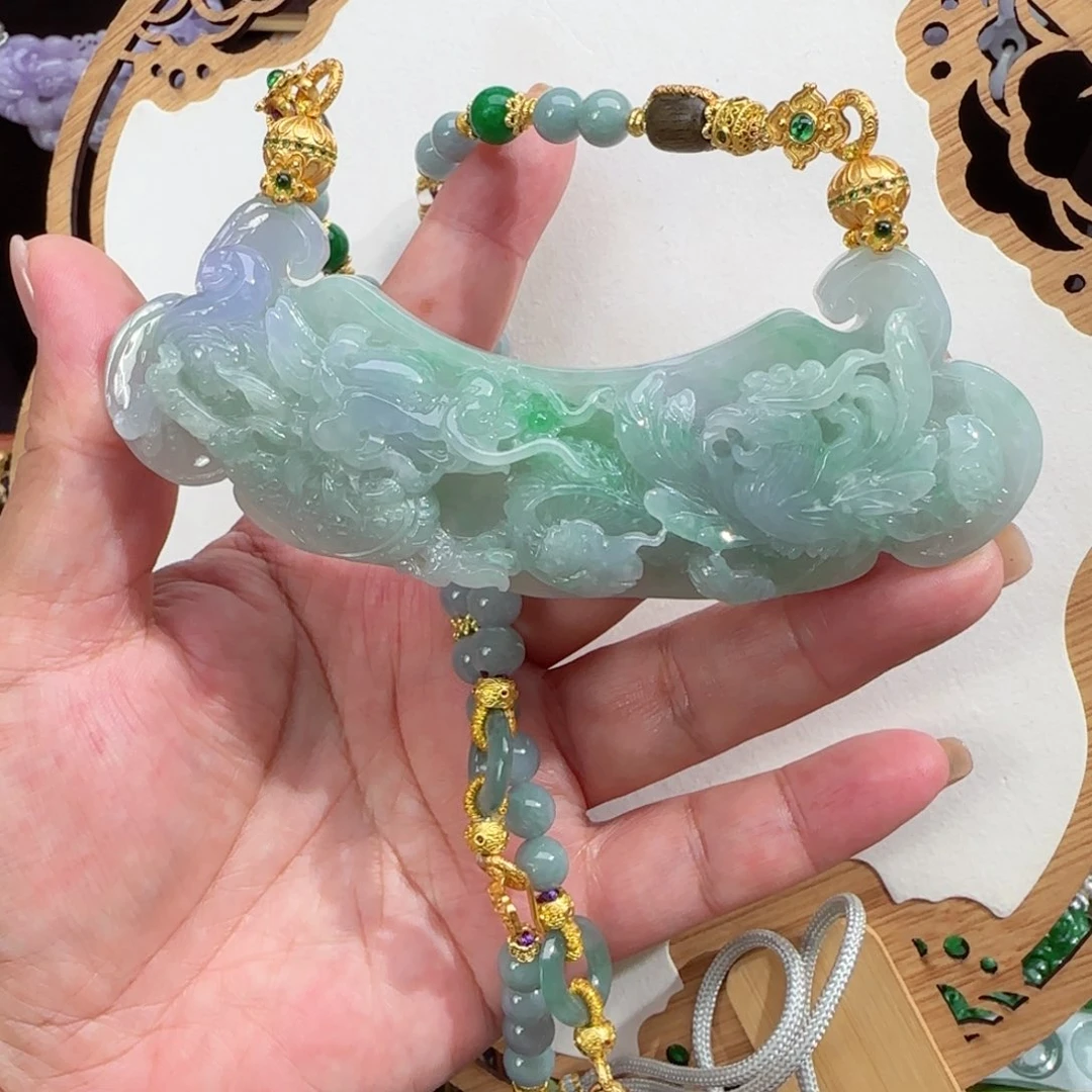 翡翠未镶嵌颈饰仿古