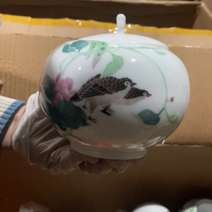 摆件陶瓷盘子碗都有