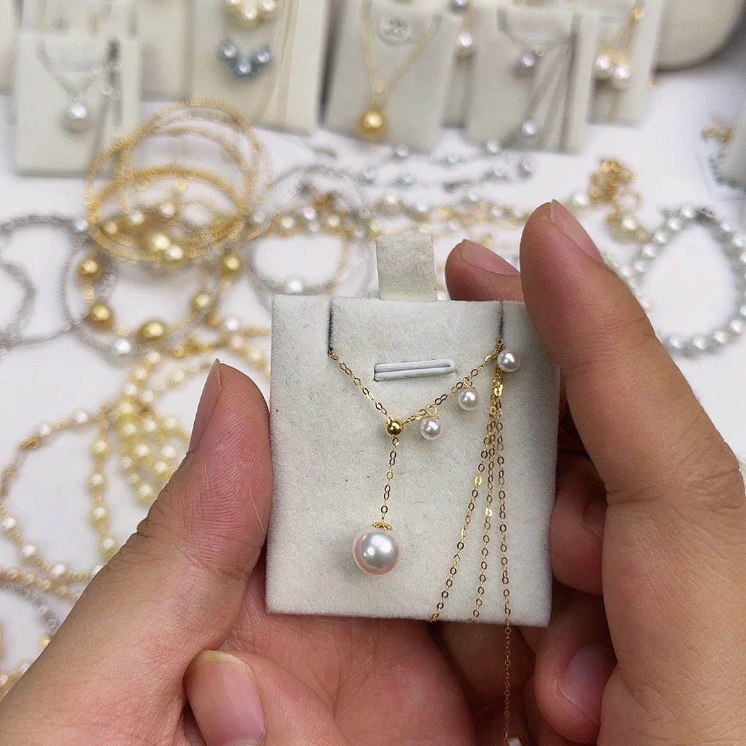 颈饰18K金镶嵌海水珍珠