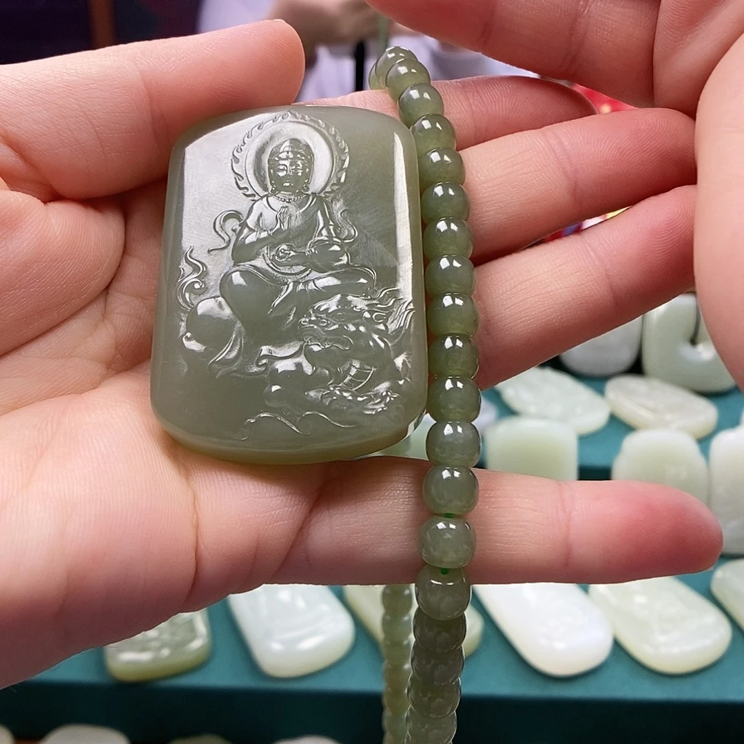 达***卡和田玉未镶嵌颈饰