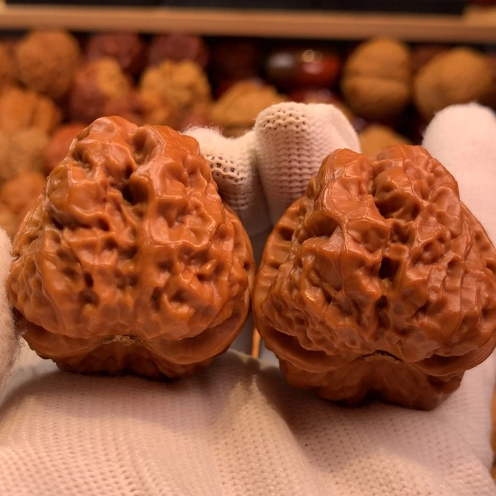 文玩核桃吊坠49………..