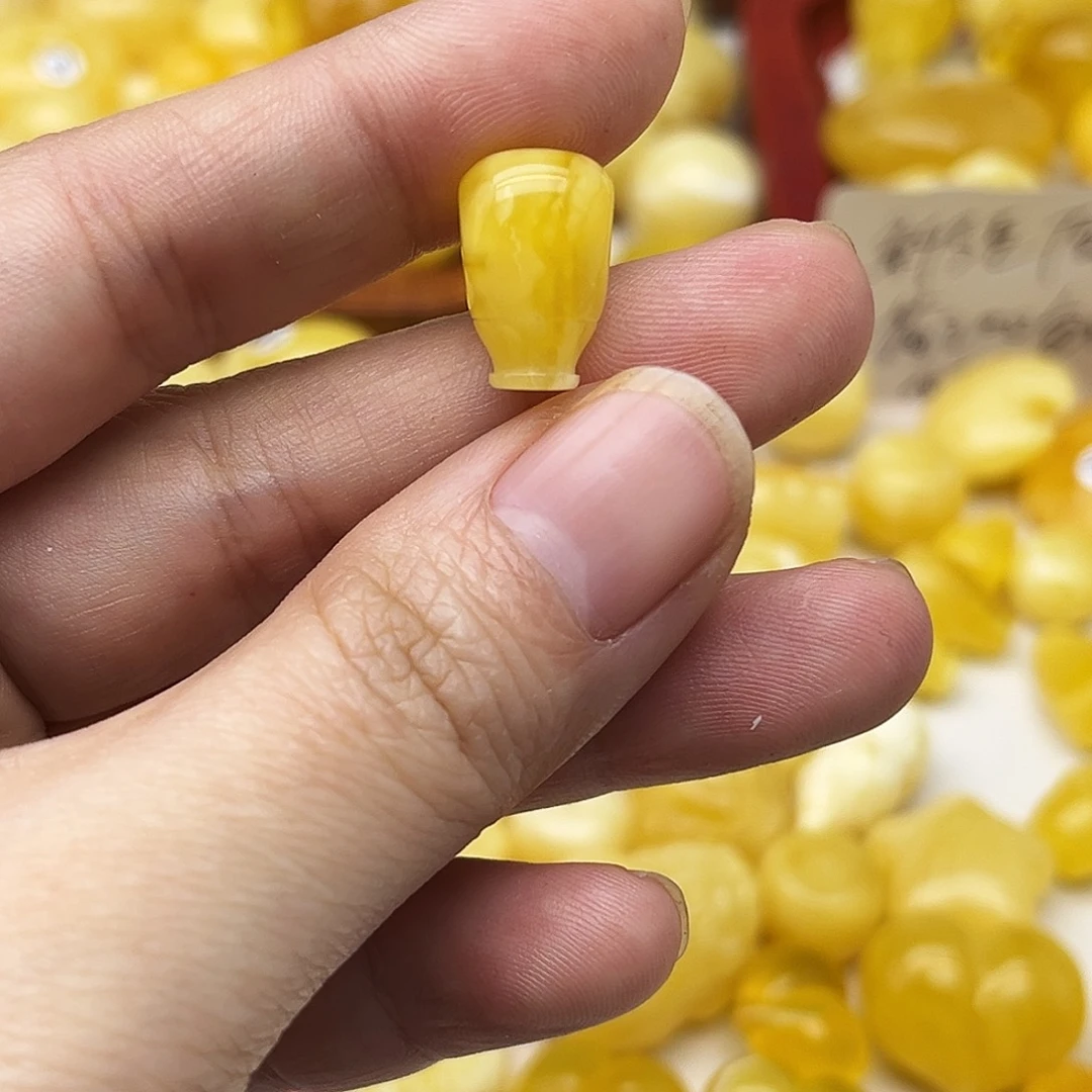 蜜蜡未镶嵌裸石天然