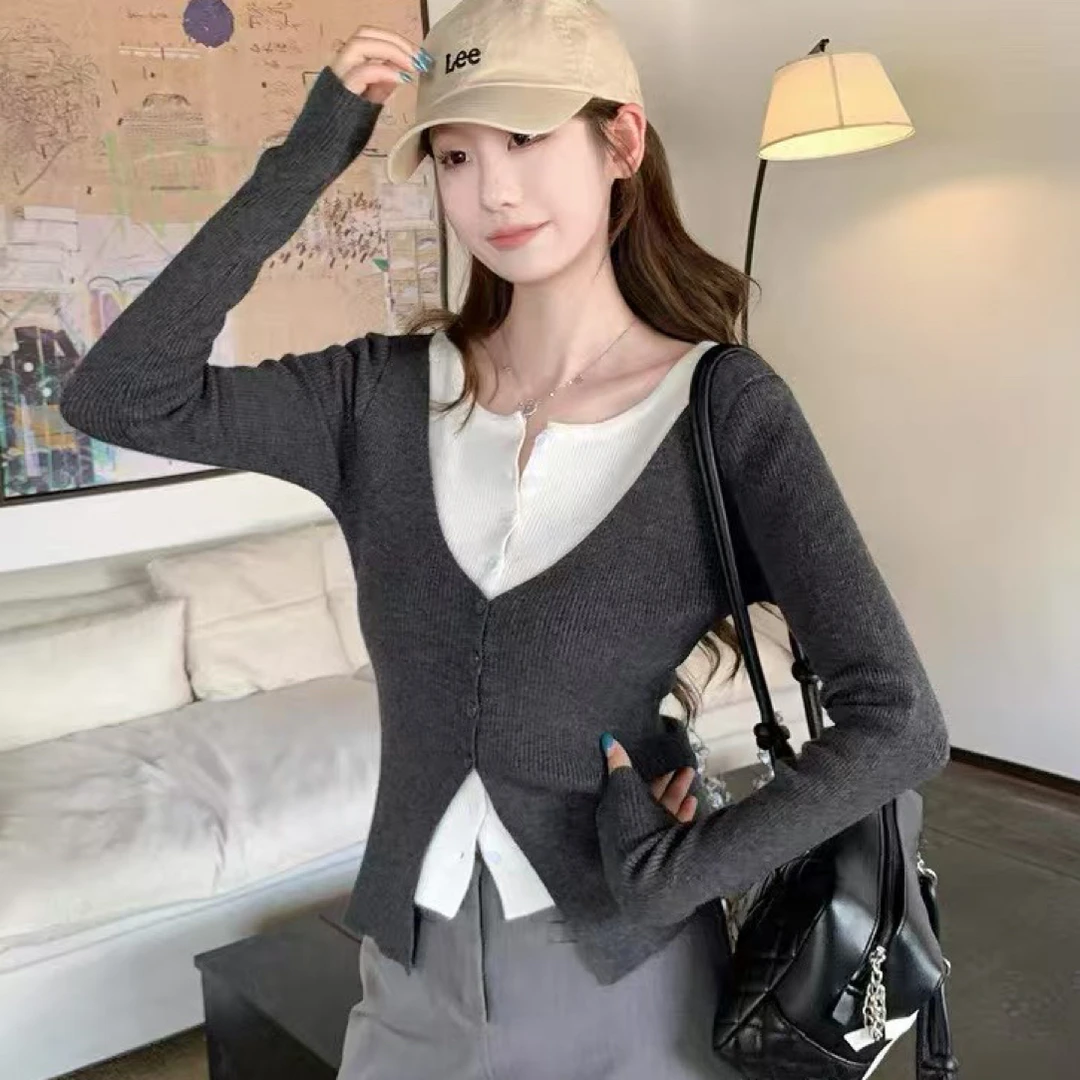 长袖假两件款撞色女针织短款毛针织衫常规拼接秋季