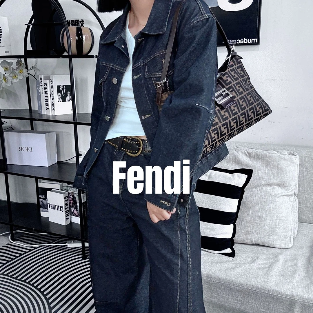 修复品618404/FENDI/芬迪牛角包配皮换新