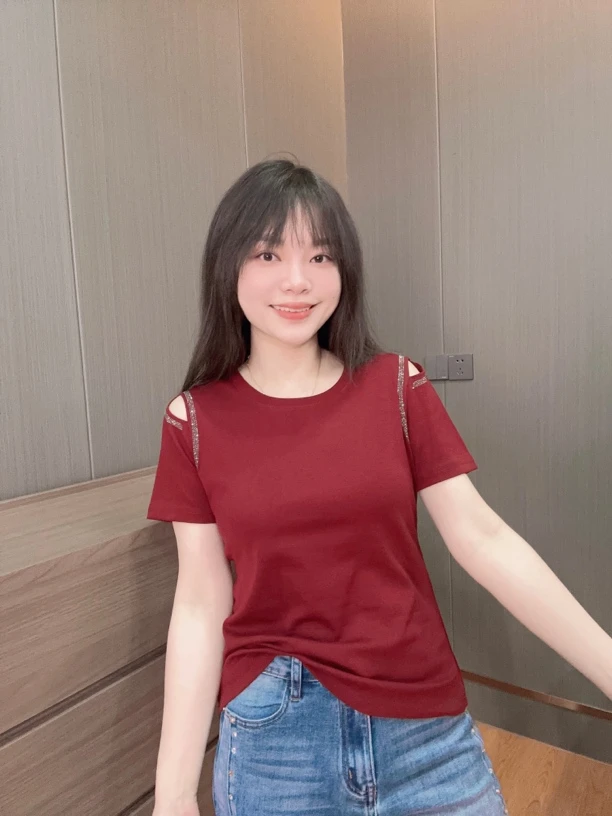 御妍婷9781露肩亮钻短袖显瘦圆领正肩t恤女百搭弹力新款上衣
