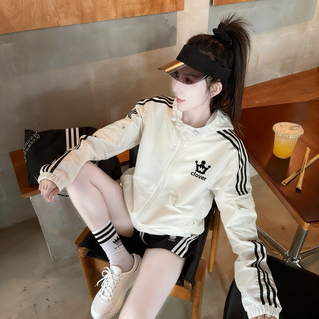 【爱尔兰初】新款时尚潮牌运动洋气宽松条纹长袖冲锋衣外套04-1