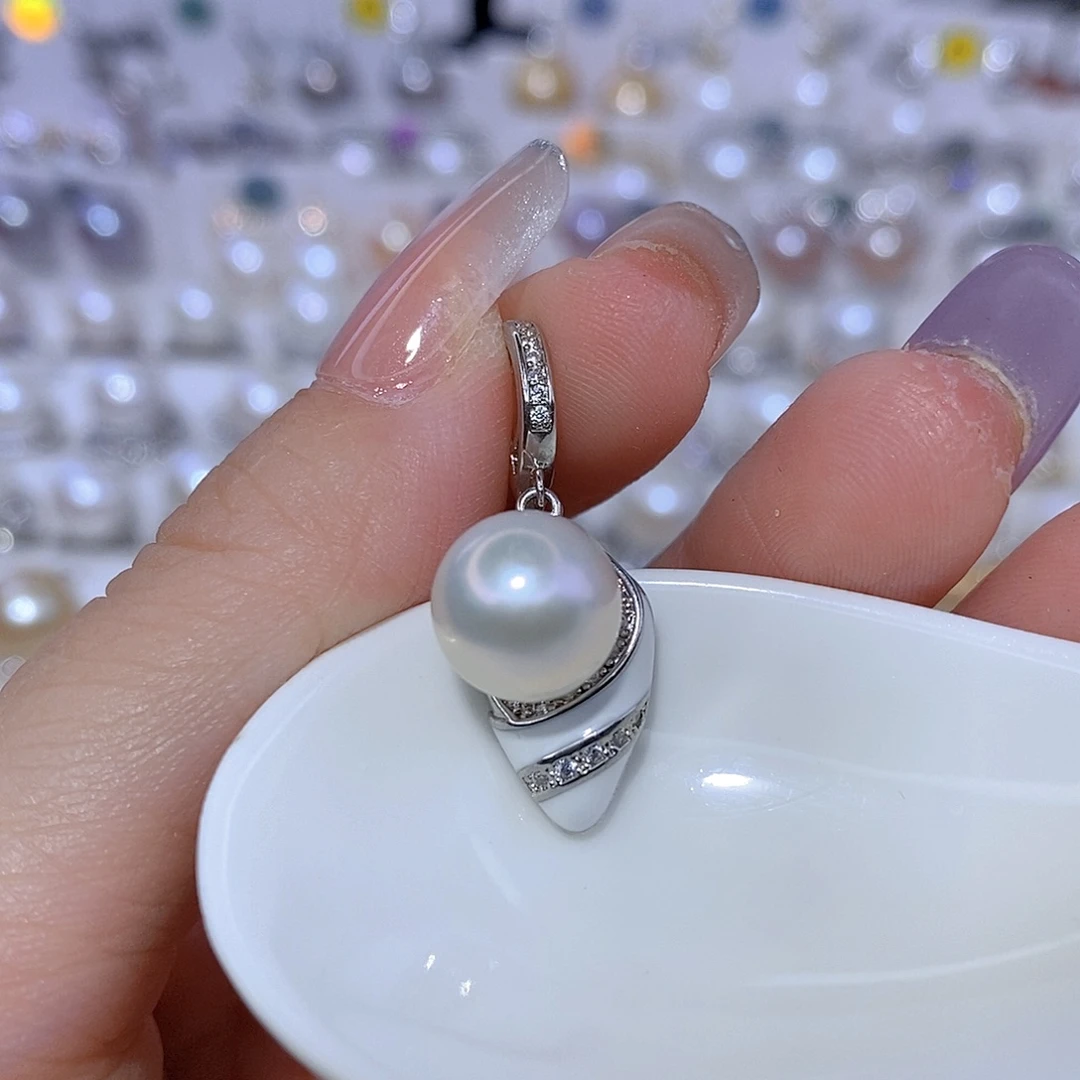 淡水珍珠合金颈饰