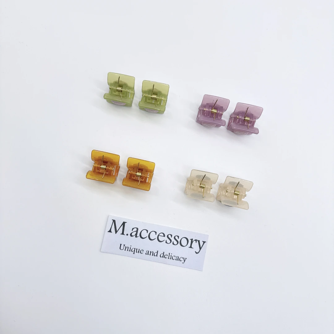 Mi33  彩色方形字母mini抓夹 Z23057Z53