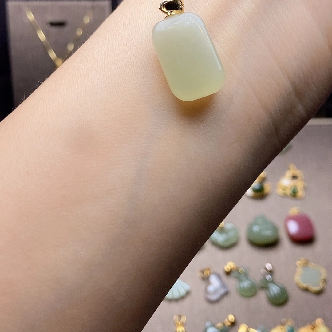 和田玉银S925镶嵌颈饰