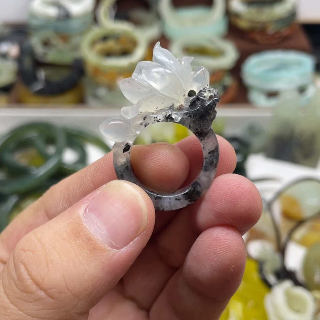 蛇纹石玉未镶嵌吊坠(不含链)