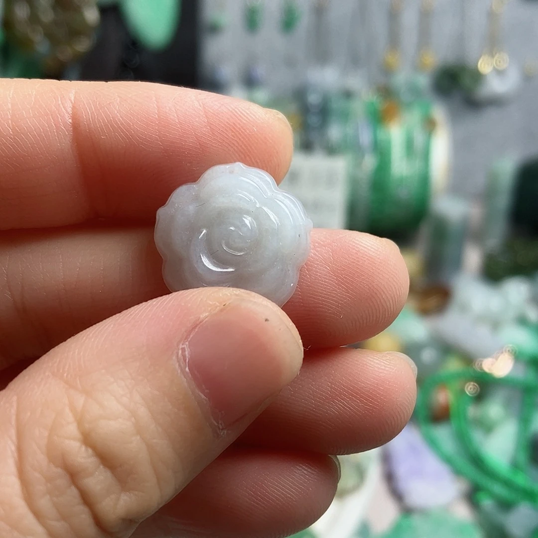 翡翠颈饰未镶嵌吊坠