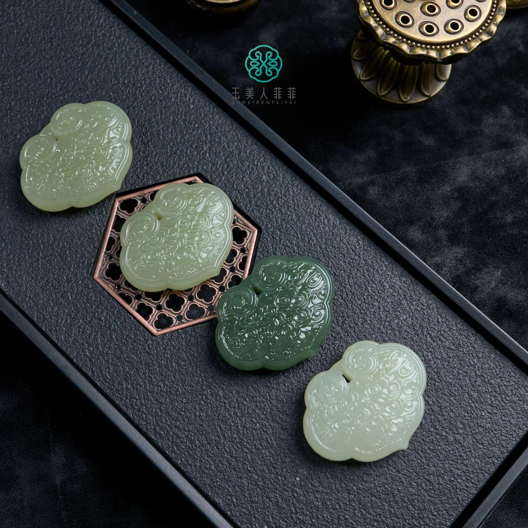 石惑珠宝%和田玉如意锁吊坠约48*37mm%多样性发一