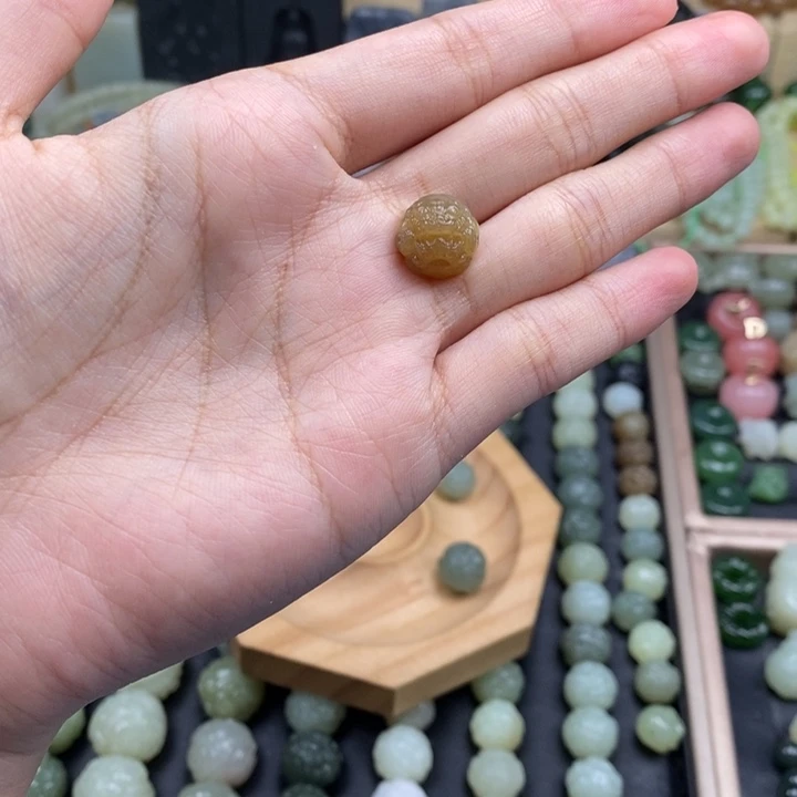未镶嵌和田玉珠宝半成品