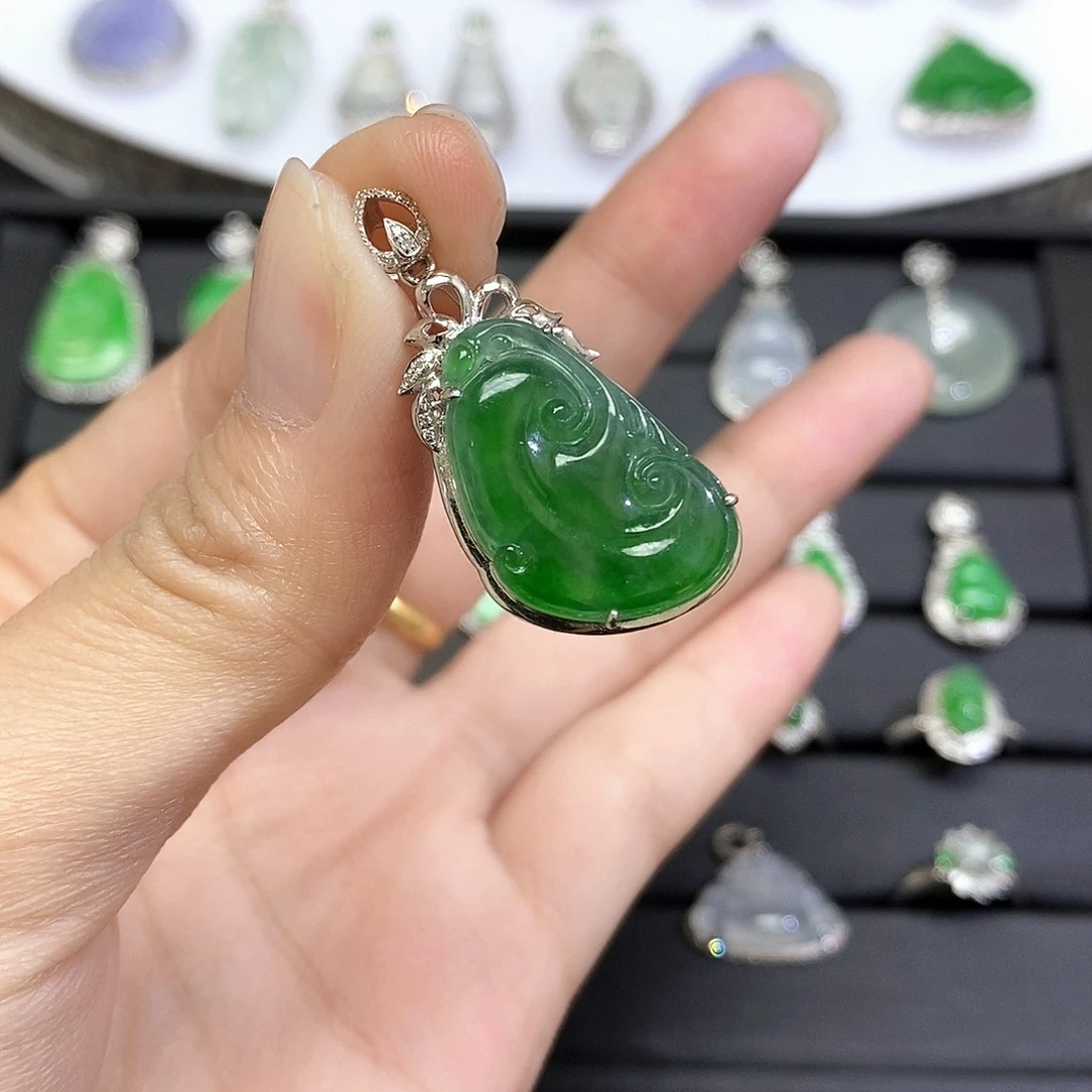 翡翠18K金镶嵌吊坠(不含链)