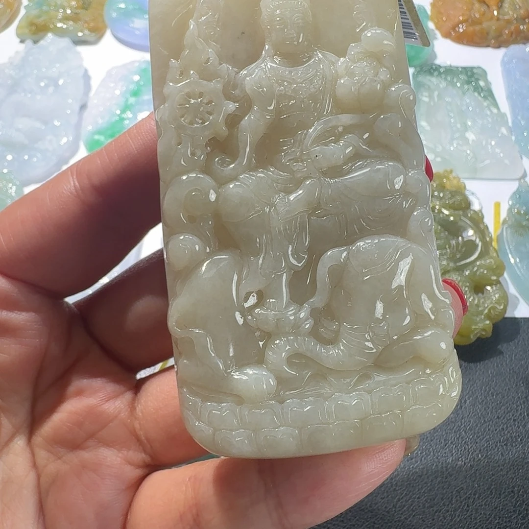 翡翠未镶嵌颈饰吊坠
