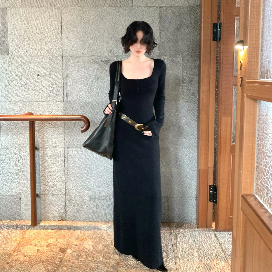 酒午秋品10/31/晚八点首发9.5折大U领收腰连衣裙KLF4424