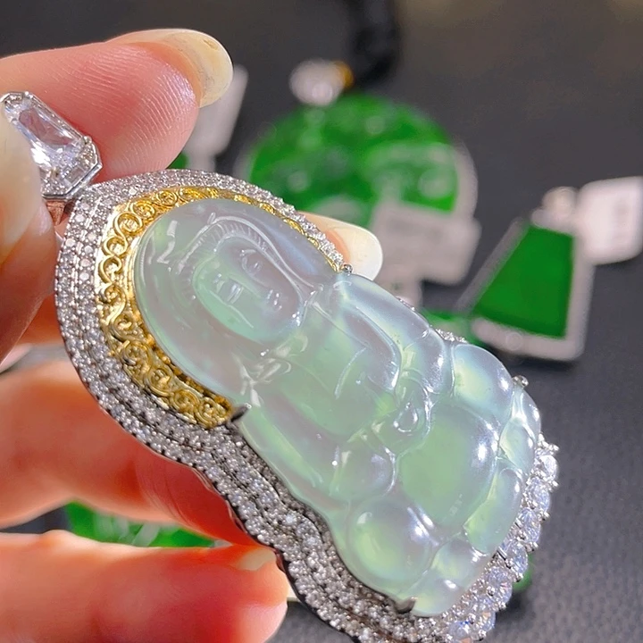 翡翠颈饰未镶嵌96，