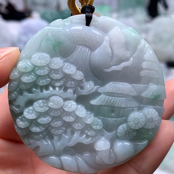 翡翠未镶嵌颈饰山水两面工艺福利