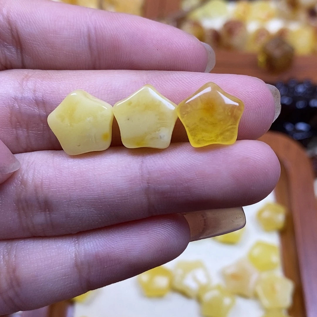 琥珀未镶嵌珠宝奇石