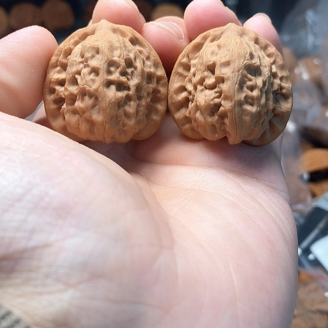 1文玩核桃蜡皮小帽子35-378