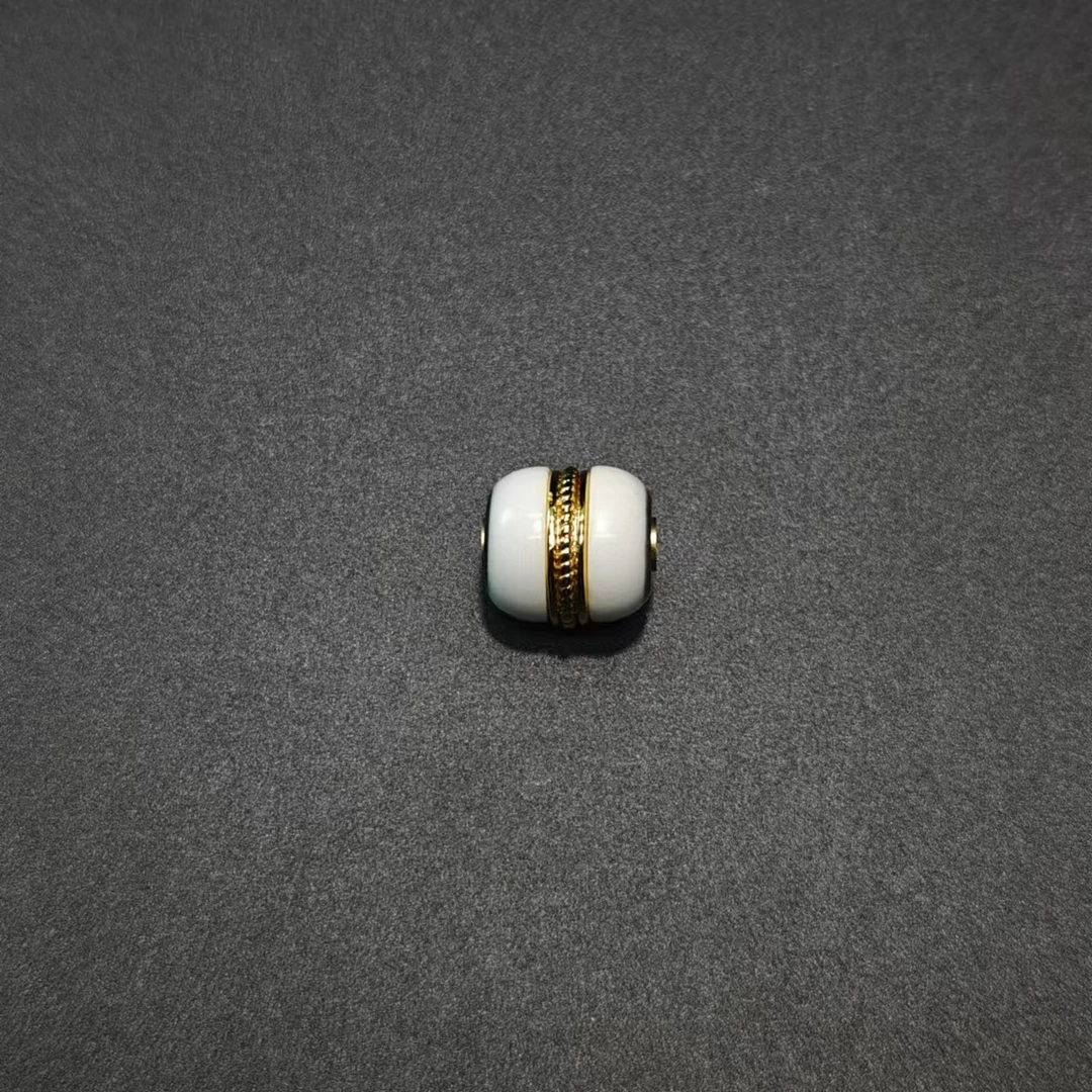 【0111】玛瑙剁珠12mm左右“汉堡珠”文玩配饰顶珠搭配白色适配百搭