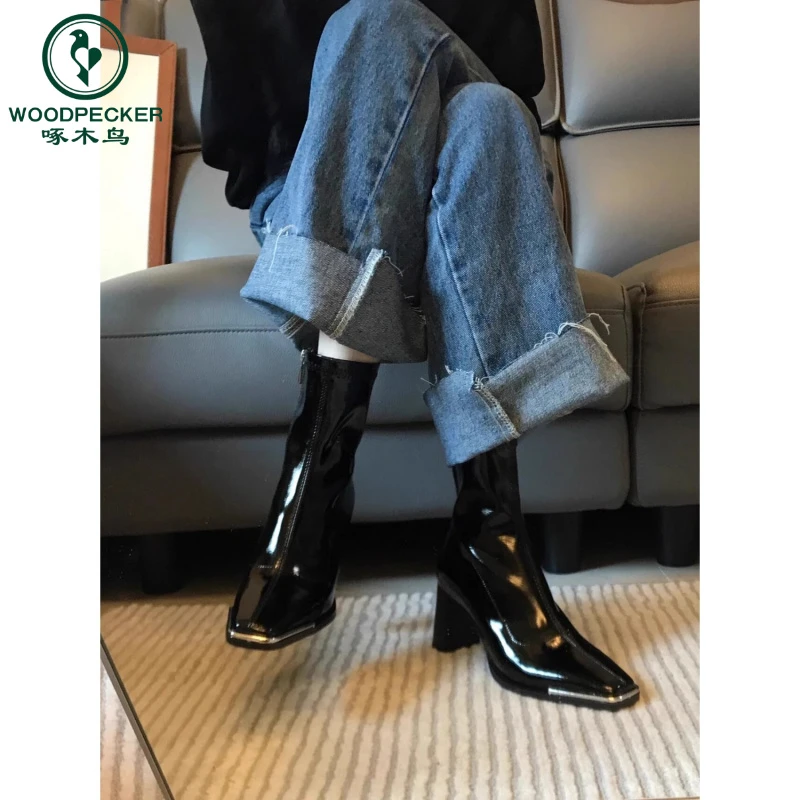 啄木鸟短靴女2024秋冬新款韩版方头漆皮粗跟短筒显瘦高跟瘦瘦靴