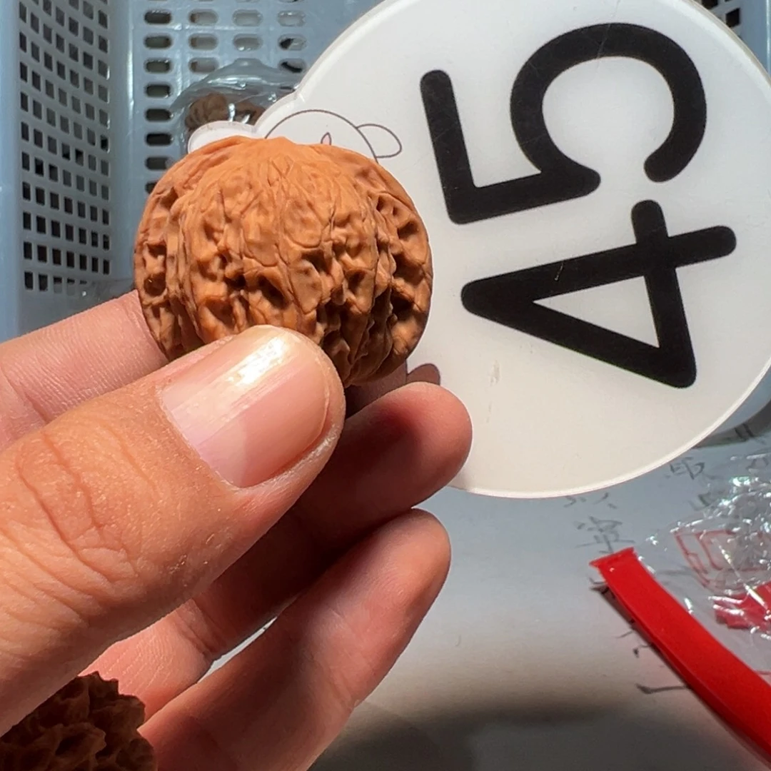 ****铛文玩核桃，白色45号