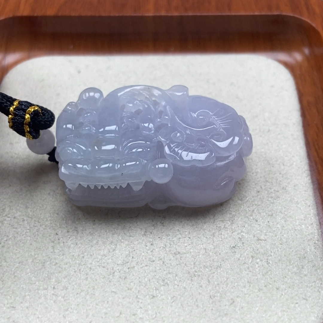 翡翠未镶嵌颈饰霸王貔貅吊坠