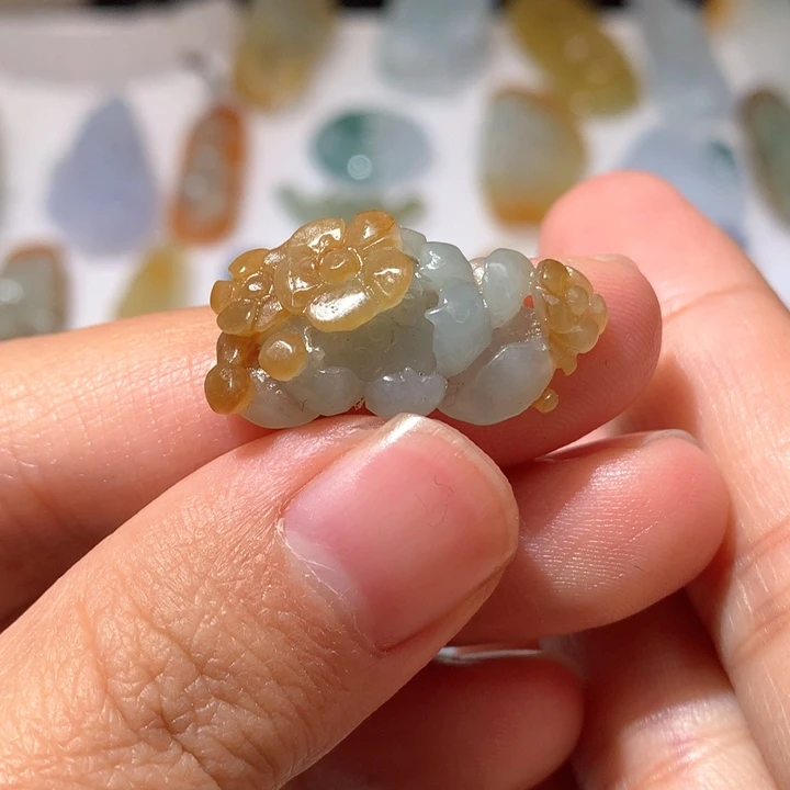 未镶嵌定制翡翠花花