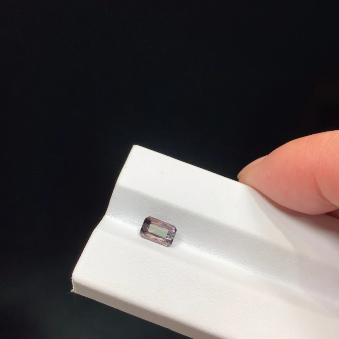 碧玺裸石未镶嵌1.29克拉