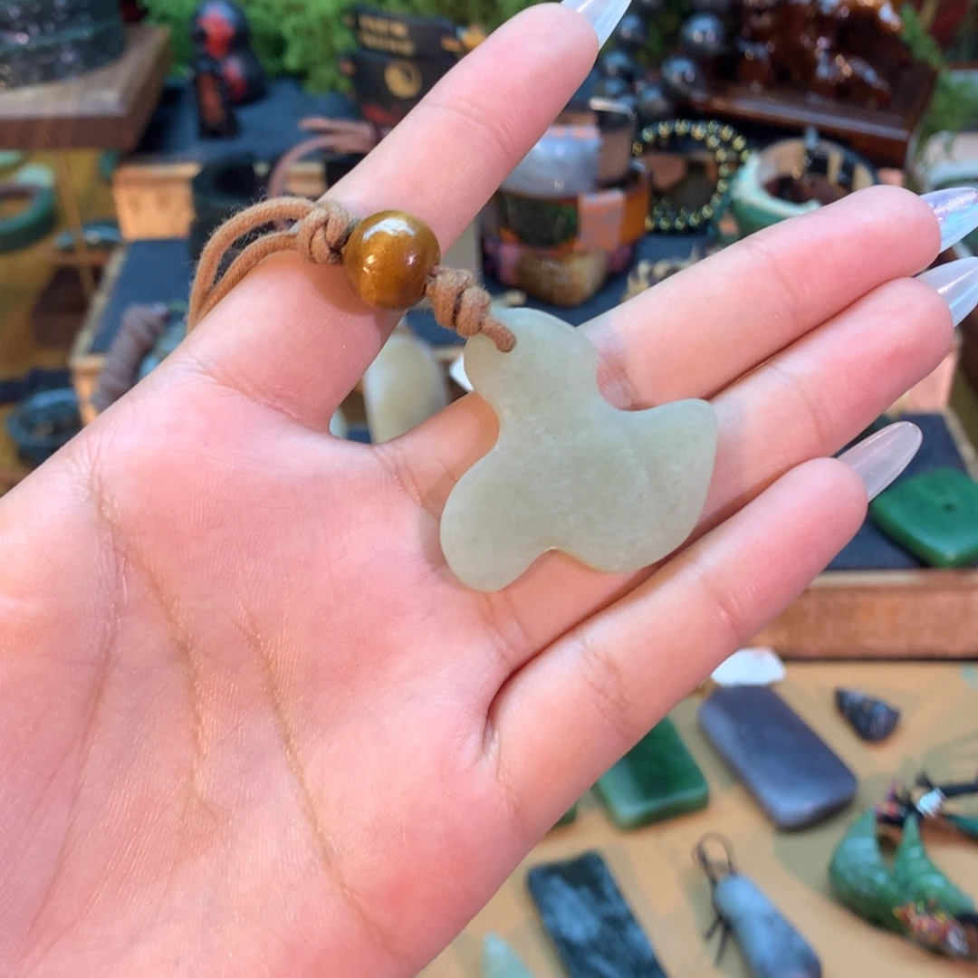 和田玉（糖玉）未镶嵌挂件