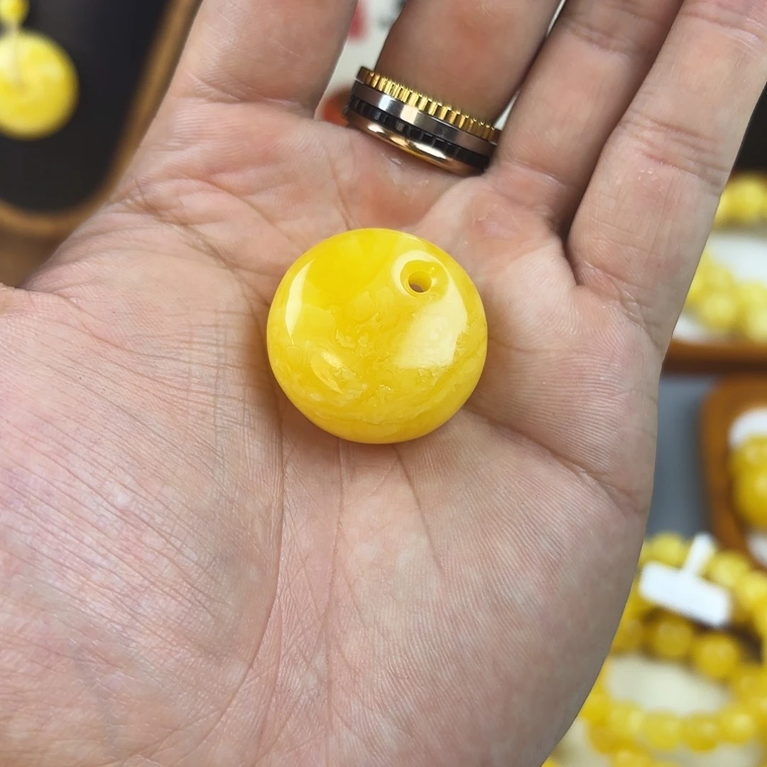 琥珀未镶嵌手链焦皮料鸡油黄公主扣