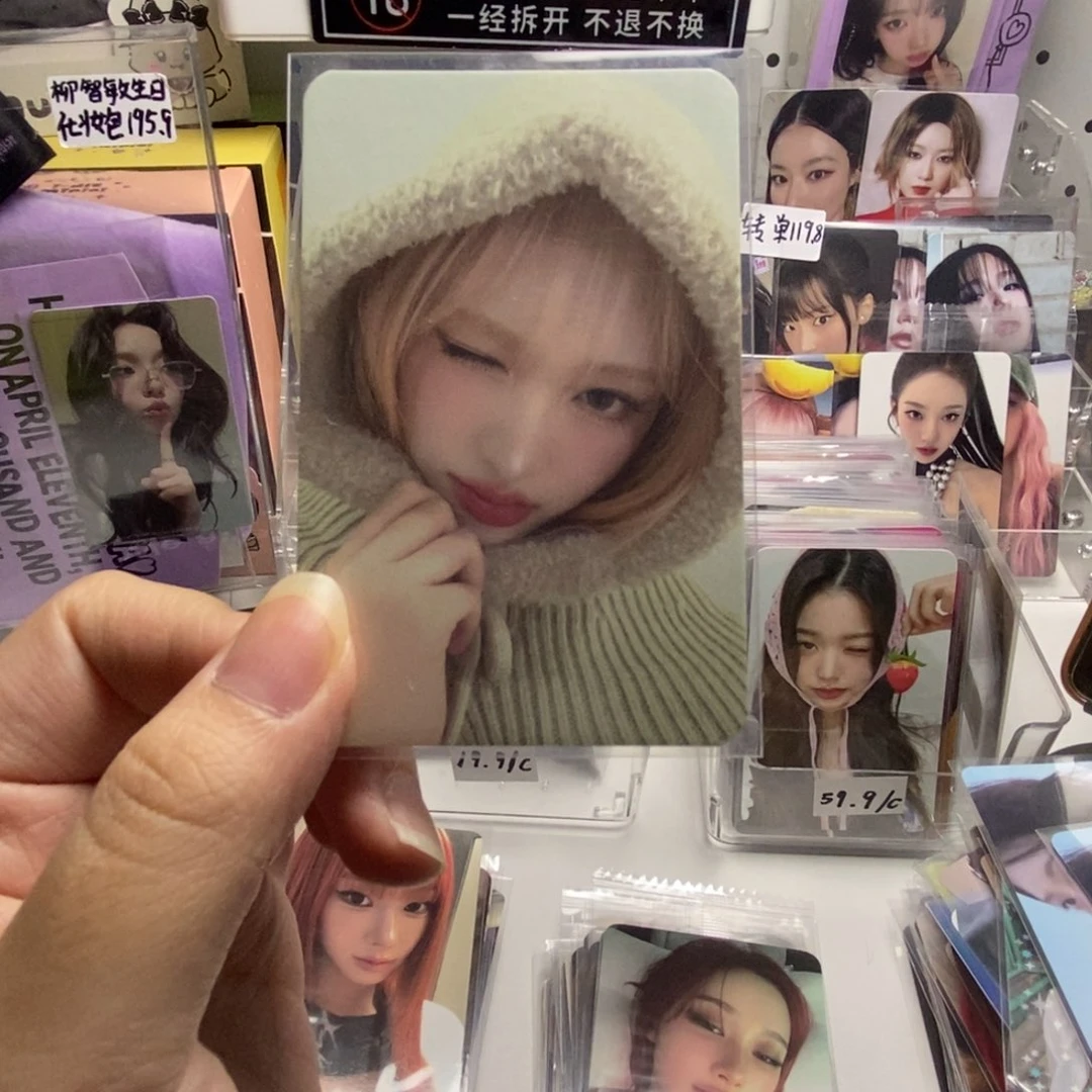 白*暮芙 帽子liz直拍