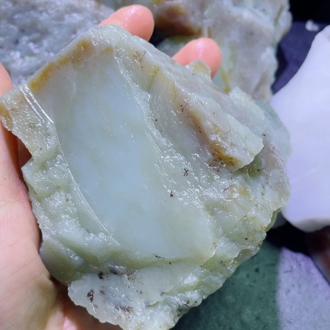 和田玉未镶嵌珠宝半成品