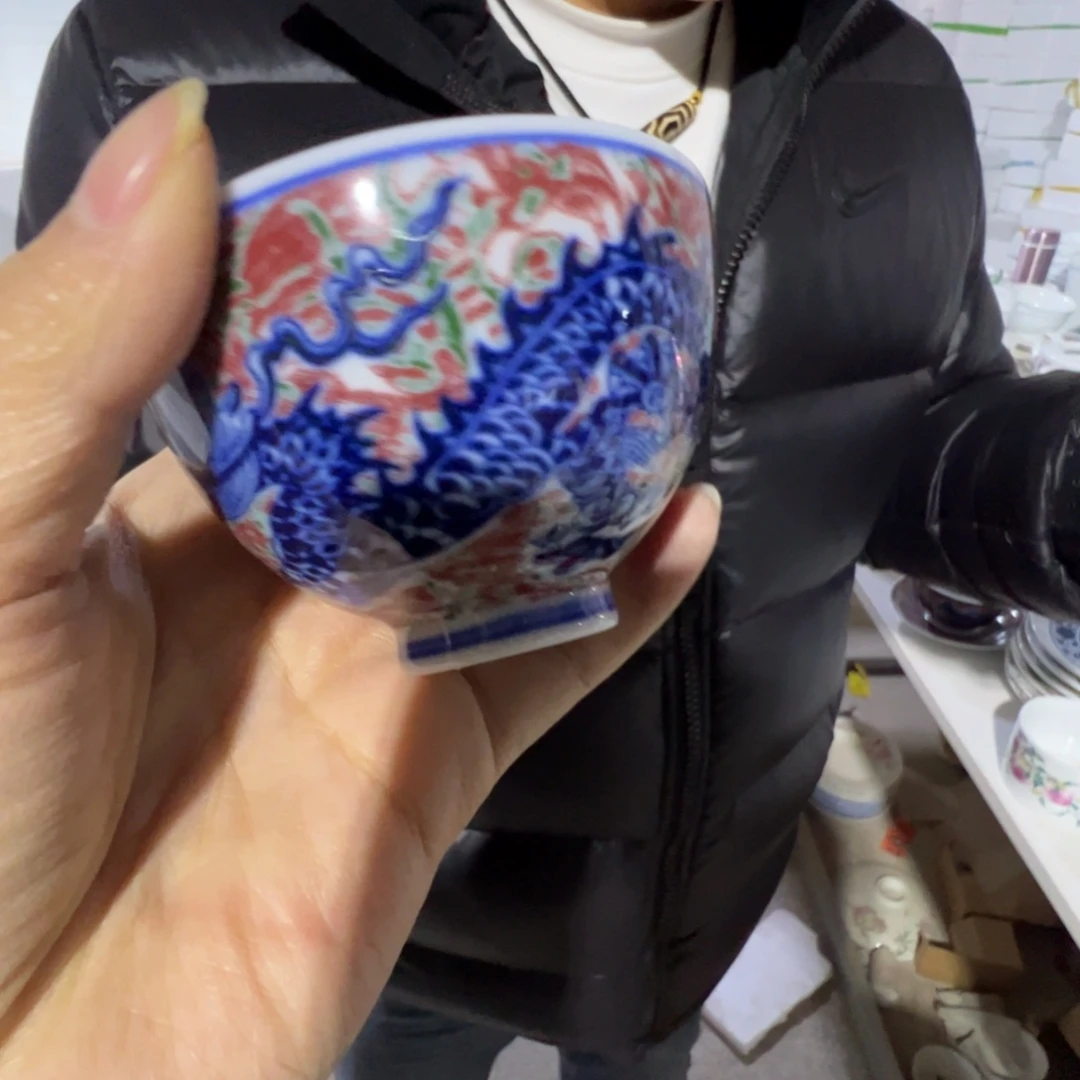 瓷景德镇高温陶瓷釉里红龙纹鸡心杯