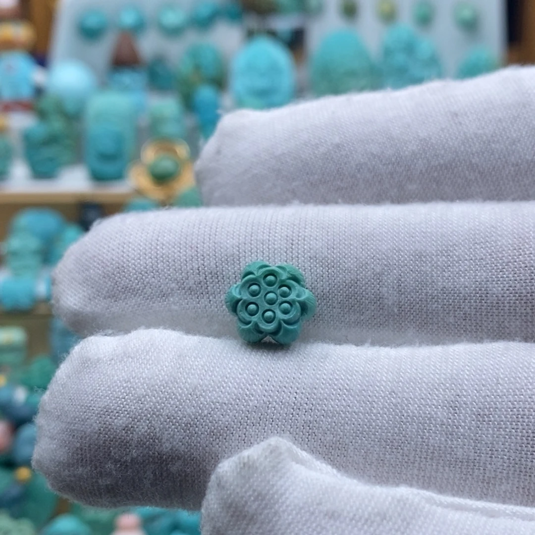 绿松石未镶嵌挂件