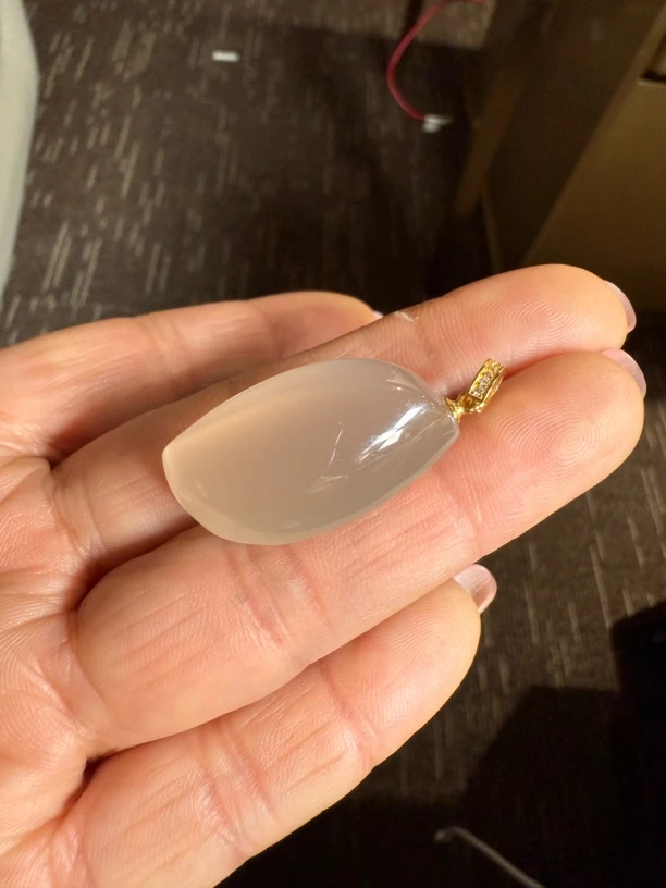 宝山南红玛瑙原矿荔枝洞